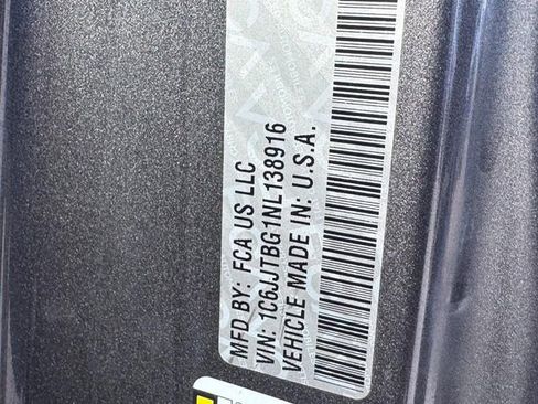 Used 2022 Jeep Gladiator Rubicon w/ LED Lighting Group image 32