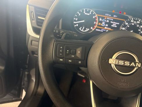 Used 2023 Nissan Rogue S FWD image 23