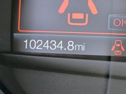 Used 2020 Ford Edge Titanium FWD image 34