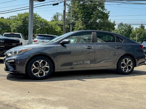 Used 2019 Kia Forte LXS FWD image 6