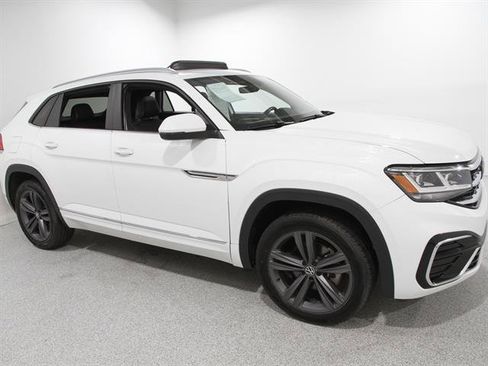 Certified 2021 Volkswagen Atlas Cross Sport SE w/ Panoramic Sunroof Package image 1