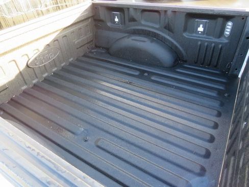 Used 2017 Ford F150 Raptor w/ Equipment Group 802A Luxury image 24