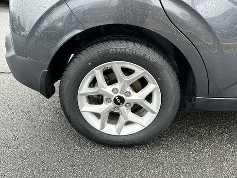 Used 2022 Kia Soul LX w/ Technology Package image 18