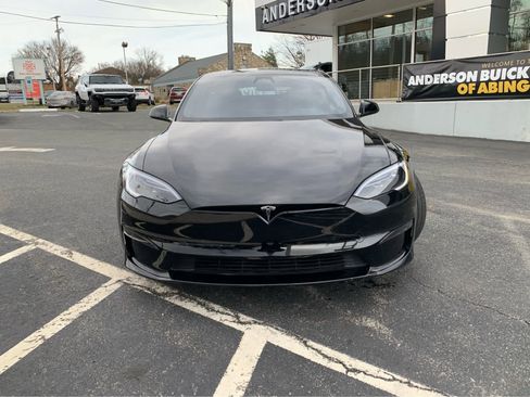 Used 2022 Tesla Model S image 2