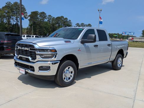 New 2026 RAM 2500 Tradesman AWD/4WD image 4