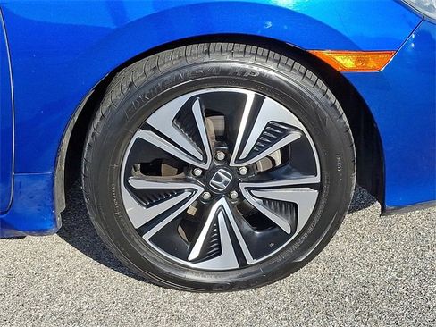 Used 2017 Honda Civic EX-T image 9