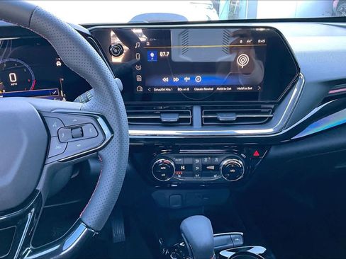 New 2026 Chevrolet Trax RS w/ Sunroof Package FWD image 7