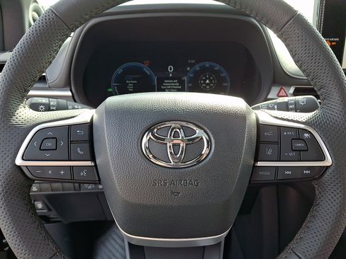 New 2026 Toyota Sienna Limited AWD/4WD image 13