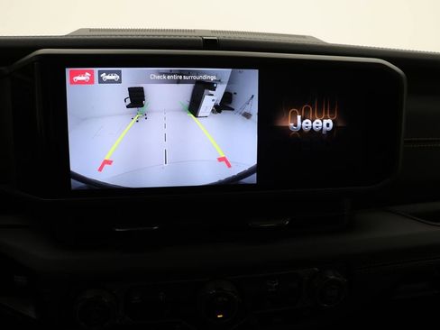 Used 2024 Jeep Wrangler Unlimited Sahara w/ Technology Group image 26