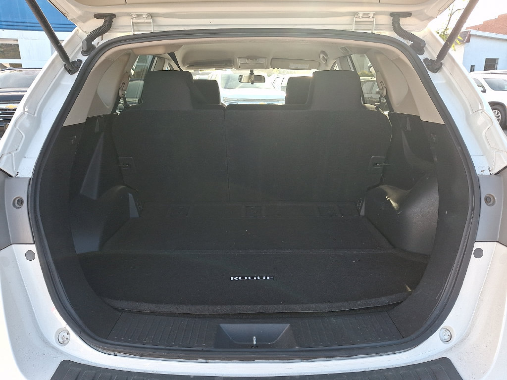 Used 2015 Nissan Rogue S w/ Convenience Package AWD/4WD image 28