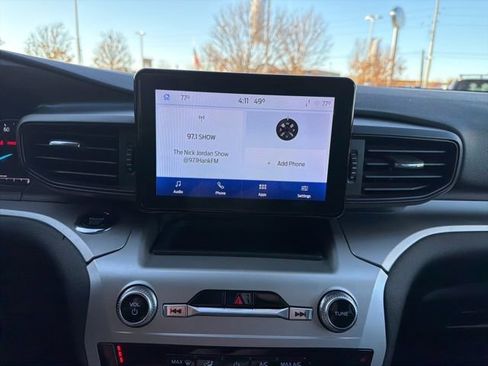 Certified 2022 Ford Explorer XLT image 29