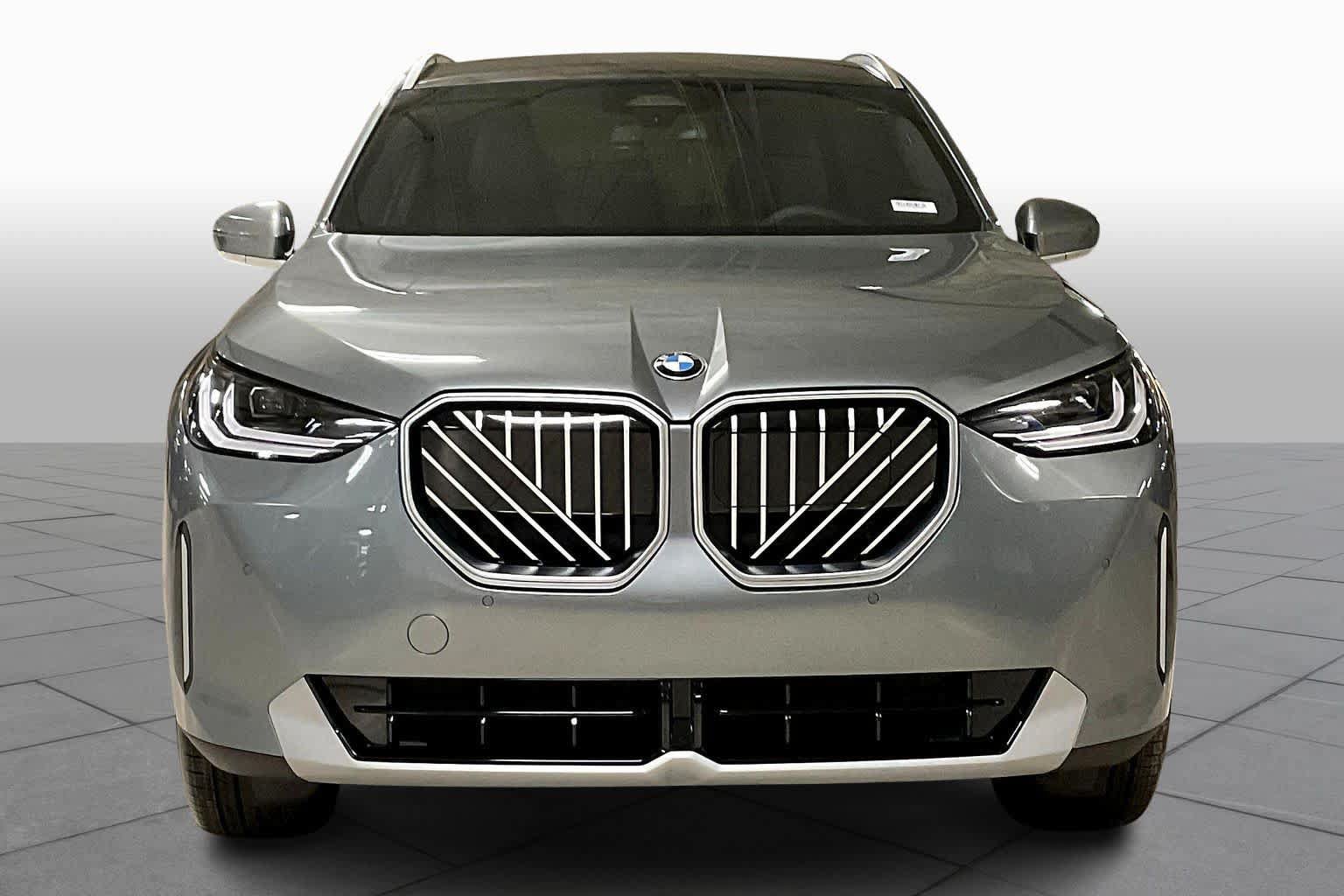 Used 2026 BMW X3 xDrive30i w/ Convenience Package AWD/4WD image 3