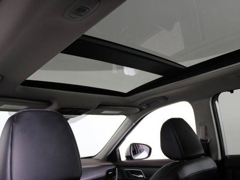 Certified 2021 Nissan Rogue SL FWD image 24