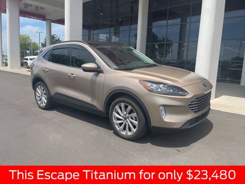 Used 2021 Ford Escape Titanium w/ Titanium Elite Package AWD/4WD image 11