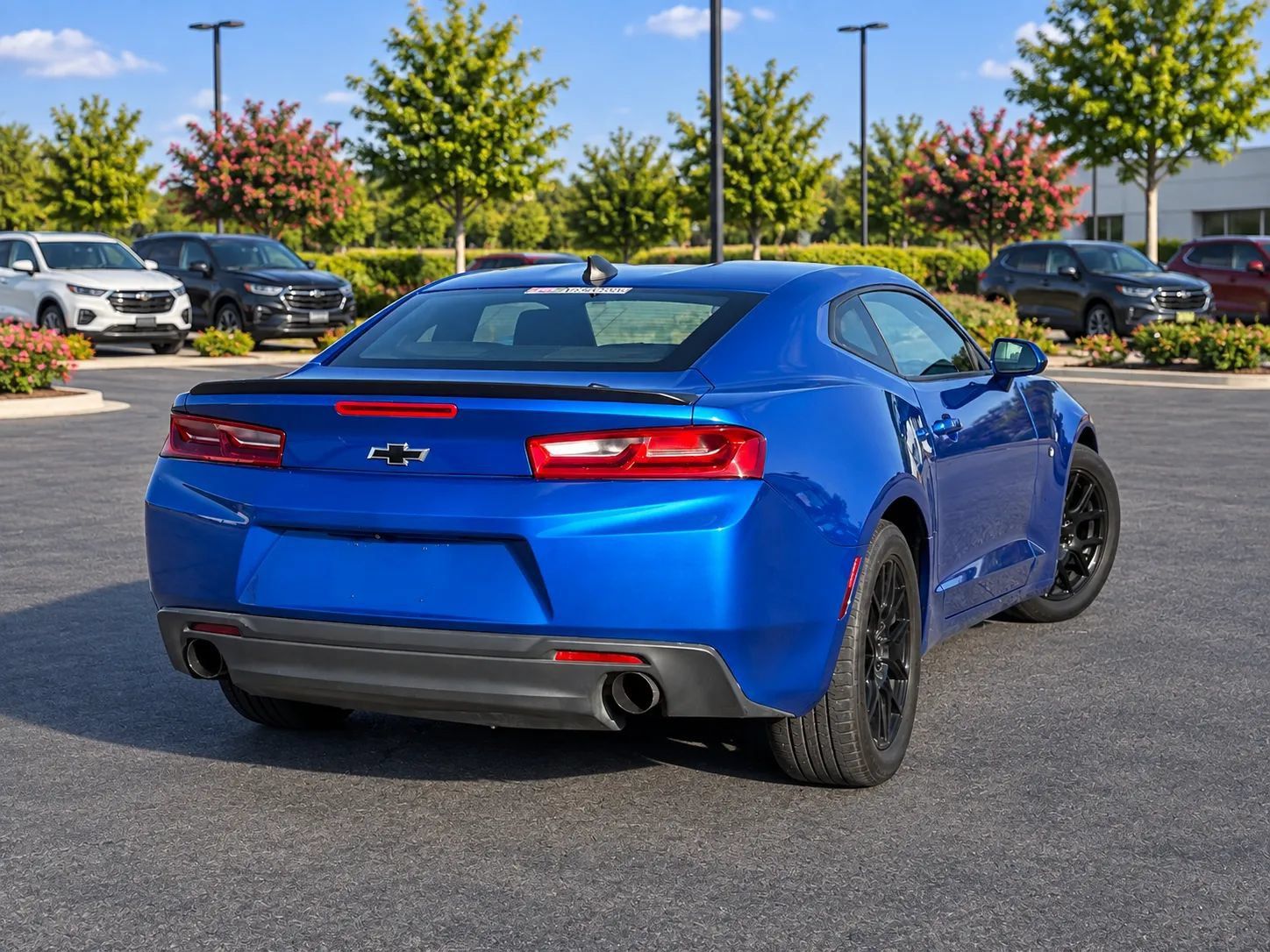 Used 2018 Chevrolet Camaro LT RWD image 5