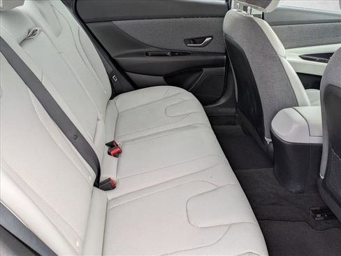 Certified 2023 Hyundai Elantra Limited image 17