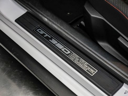Used 2016 Ford Mustang Shelby GT350R w/ GT350R Equipment Group 920A RWD image 41