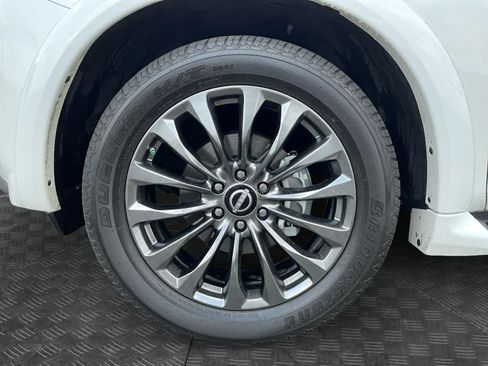 Used 2023 Nissan Armada Platinum w/ Captain's Chairs Package AWD/4WD image 14