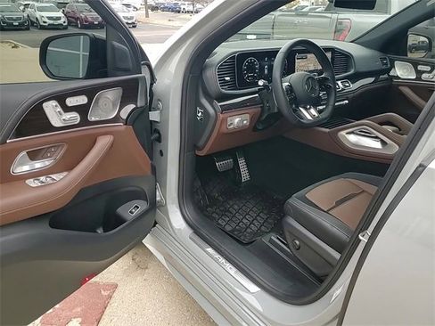 Used 2025 Mercedes-Benz GLE 53 AMG 4MATIC Coupe image 12