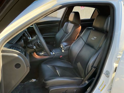 Used 2023 Chrysler 300 S w/ Comfort Group image 17