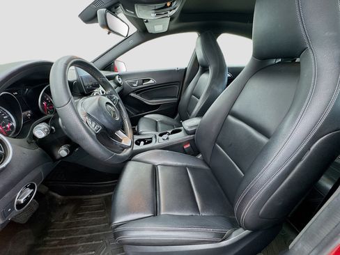 Used 2018 Mercedes-Benz CLA 250 image 13