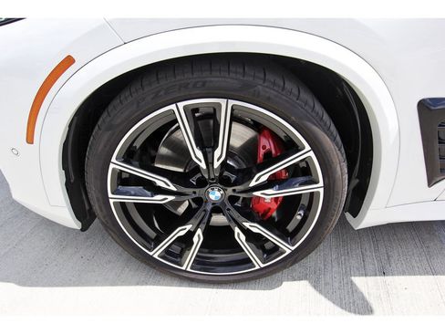 Used 2025 BMW X5 M60i AWD/4WD image 31