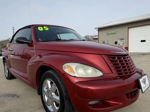 Used 2005 Chrysler PT Cruiser Touring image 2