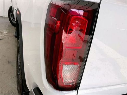 New 2026 GMC Sierra 2500 SLE AWD/4WD image 16
