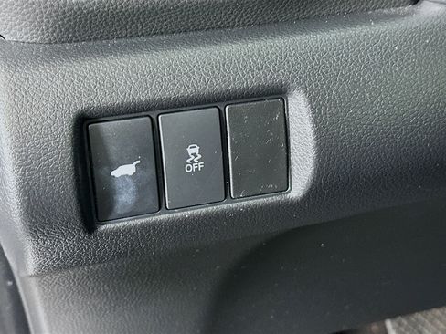 Used 2023 Honda Pilot Touring image 16