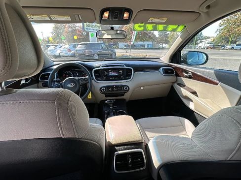 Used 2016 Kia Sorento LX AWD/4WD image 12