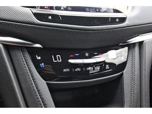 New 2026 Cadillac XT5 Sportv w/ LPO, Onyx Lite Package AWD/4WD image 19