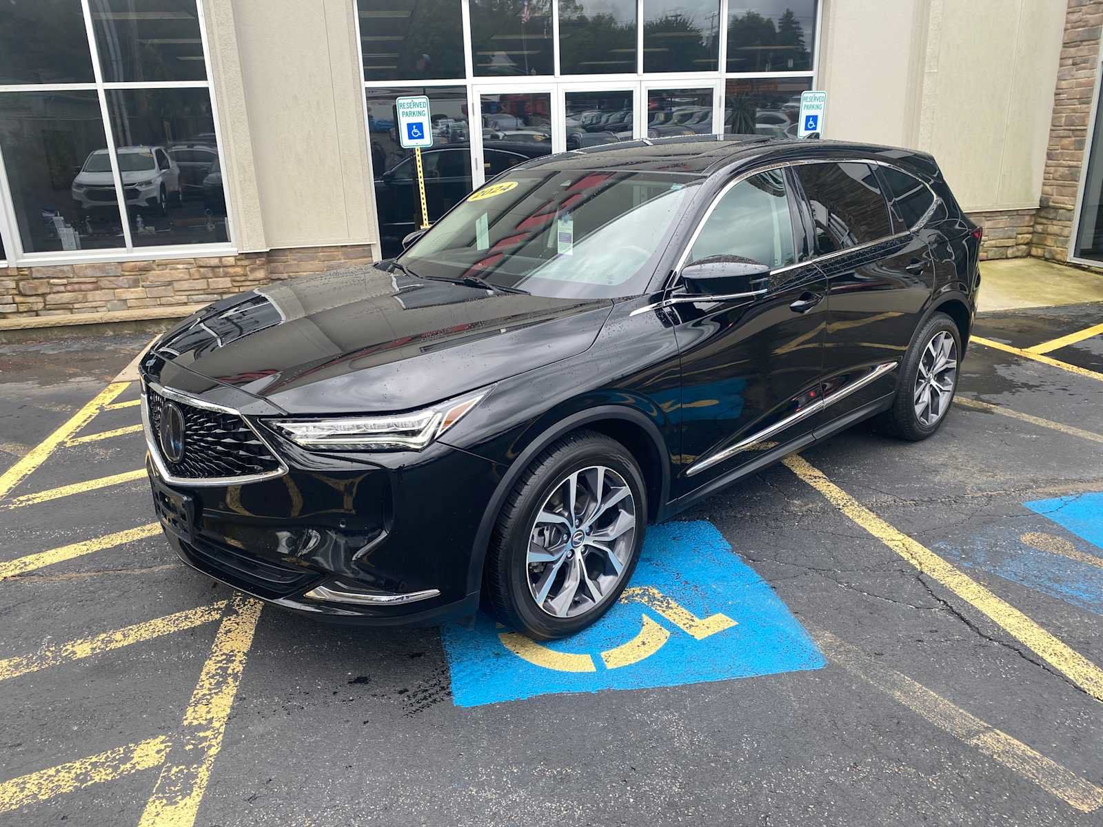 Used 2024 Acura MDX w/ Technology Package AWD/4WD image 2