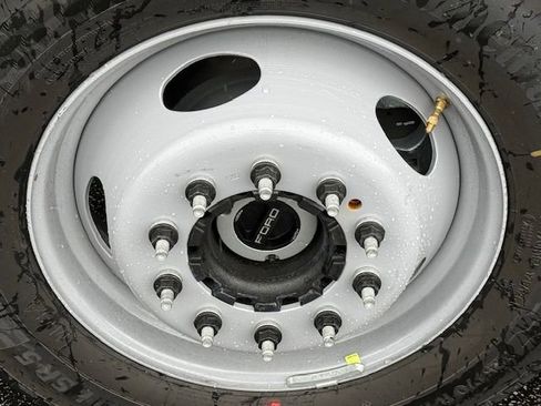 New 2025 Ford F550 4x4 Crew Cab Super Duty image 11