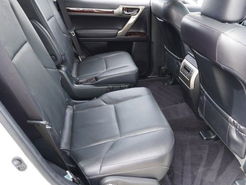 Used 2017 Lexus GX 460 Premium image 30