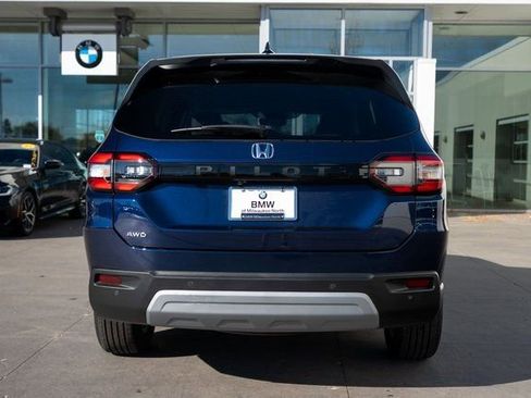 Used 2025 Honda Pilot EX-L image 9