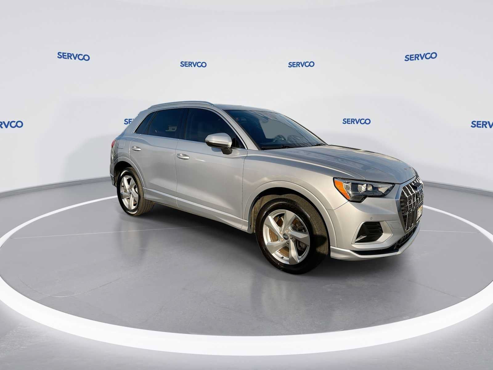 Used 2020 Audi Q3 2.0T Premium w/ Convenience Package AWD/4WD image 2