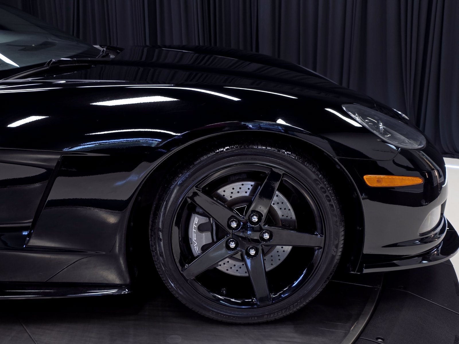 Used 2007 Chevrolet Corvette Coupe w/ Preferred Equipment Group RWD image 35