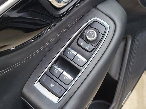 Used 2021 Subaru Outback Limited image 19