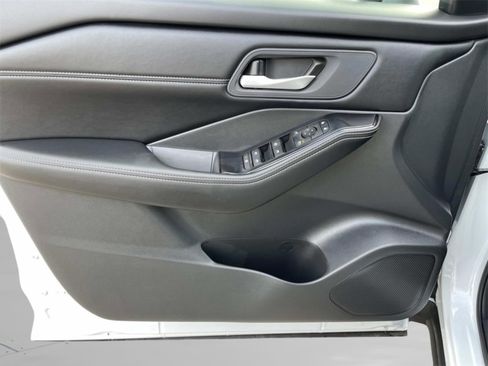 New 2026 Nissan Rogue SV w/ SV Premium Package FWD image 24