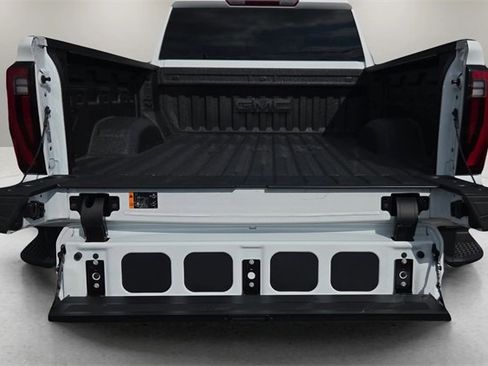 New 2026 GMC Sierra 2500 SLT image 25