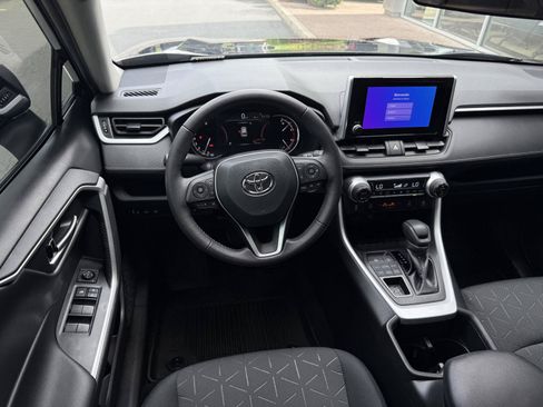 Certified 2023 Toyota RAV4 XLE w/ Convenience Package AWD/4WD image 16