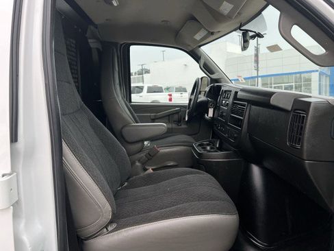 Used 2024 GMC Savana 2500 w/ Driver Convenience Package image 25
