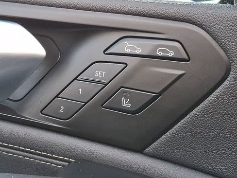 Used 2023 BMW X6 M50i w/ Executive Package image 25