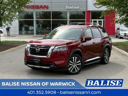 Used 2022 Nissan Pathfinder Platinum w/ Lighting Package (N93)