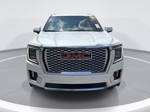 Used 2024 GMC Yukon Denali w/ Denali Reserve Package RWD image 2