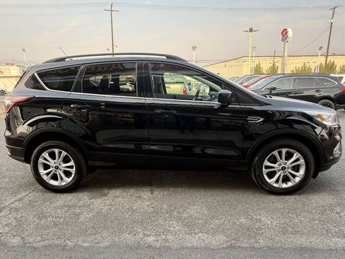 Used 2018 Ford Escape SEL w/ Canadian Touring Package AWD/4WD image 5