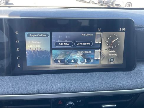 Used 2025 Nissan Kicks SV image 15