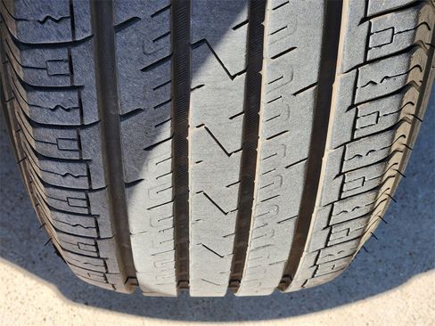 Used 2020 Jeep Grand Cherokee Laredo image 17