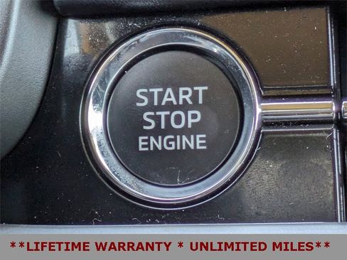 Used 2022 Mitsubishi Outlander SE image 33