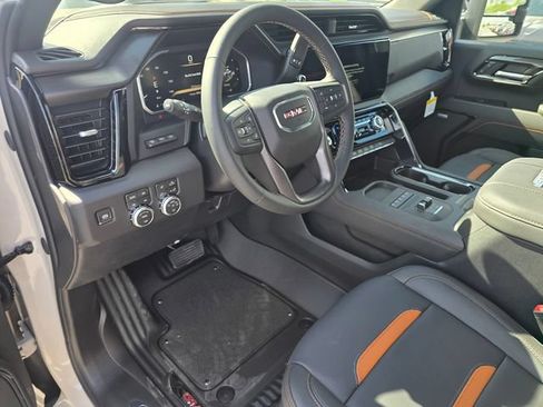 New 2026 GMC Sierra 2500 AT4 w/ AT4 Premium Plus Package AWD/4WD image 17